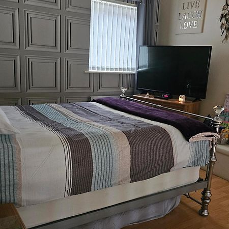 Open Planned Apartment 버컨헤드 외부 사진